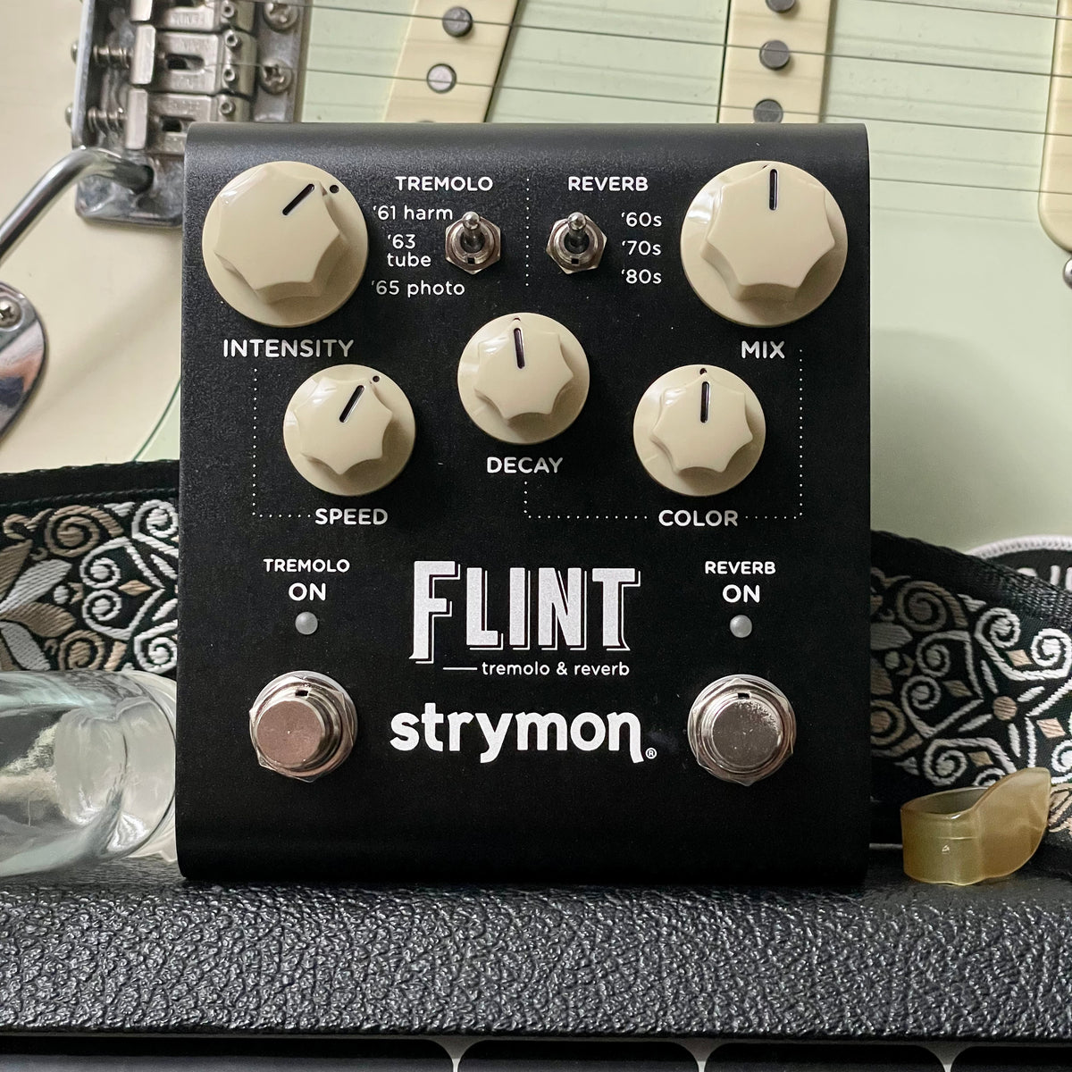 Strymon FLINT V2 Tremolo & Reverb 美品 - ギター