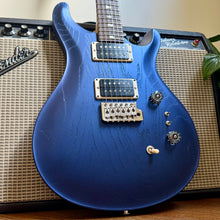 Load image into Gallery viewer, PRS CE 24 Swamp Ash w/ Upgrade PRS Paisley Case