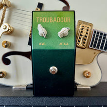 Load image into Gallery viewer, Charlie Pedals Troubadour #000 Green Sparkle