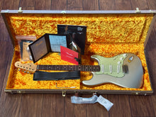 Load image into Gallery viewer, Fender Custom Shop Journeyman Relic ‘60 Stratocaster - Inca Silver