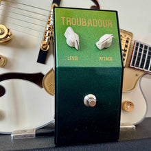 Load image into Gallery viewer, Charlie Pedals Troubadour #000 Green Sparkle
