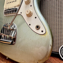 Load image into Gallery viewer, Fender Shop ‘62 Jazzmaster Relic 2012