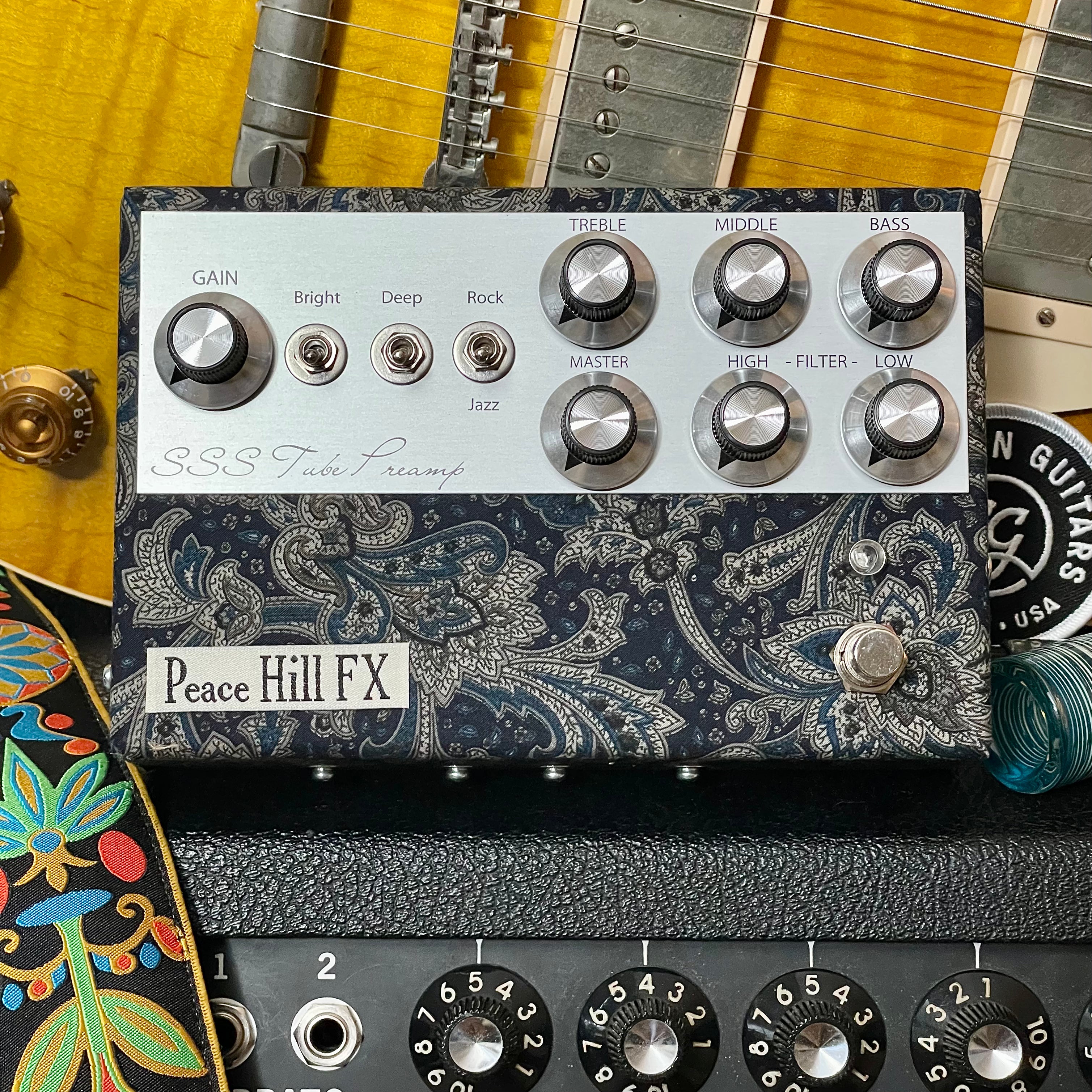 Peace Hill FX SSS Tube Preamp w/ Foot Switch - Navy/Gray Paisley 