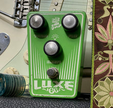 Load image into Gallery viewer, Isle of Tone Luxe 66 Premium - Green